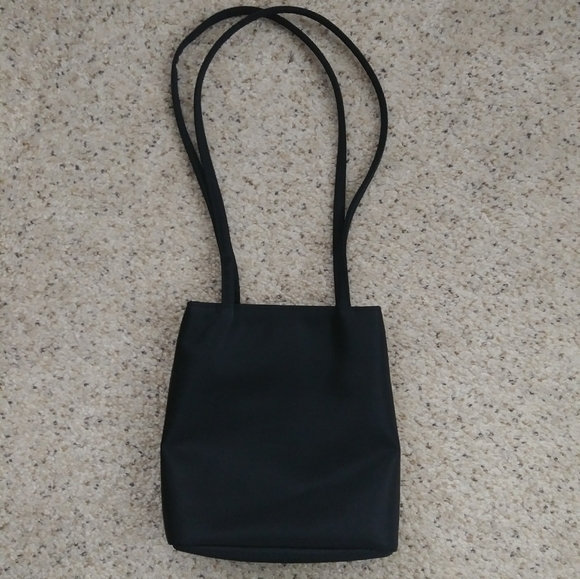 Guess black shoulder purse - Picture 7 of 9